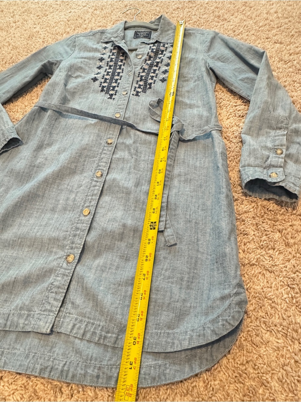Abercrombie & Fitch denim embroidered Tie Waist shirt dress. Size XS - Picture 11 of 12